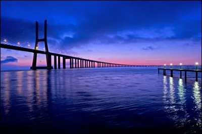 Quel fleuve est le plus long fleuve de la péninsule ibérique ?
