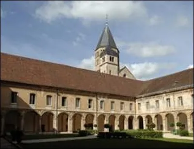 V comme vêpres. A quel moment de la journée se placent les vêpres dans la liturgie monastique ?