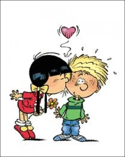 Il fait tout pour lui plaire à cette jeune chinoise et comme on le voit, elle l'embrasse, à l'occasion.