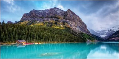 Selon la symbolique, que signifie l'eau ?