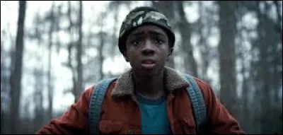 Qui Lucas embrasse-t-il à la fin de l'épisode 9 ?