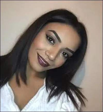 Léna est vraiment une jolie fille.