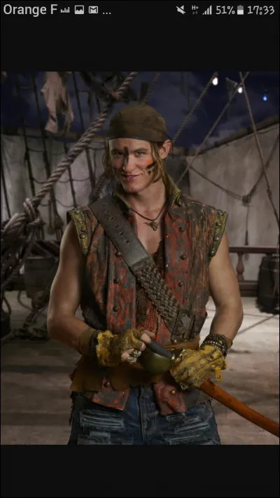 Comment s'appelle cette personne ?