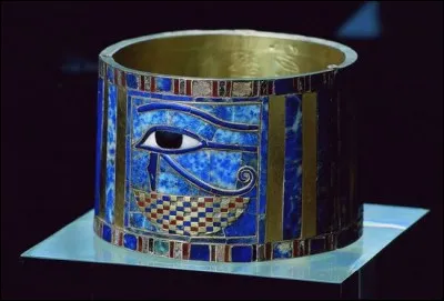 À quel pharaon de la XXIIe dynastie appartenait ce splendide bracelet ?