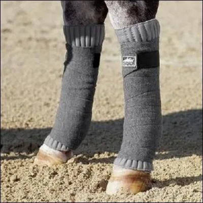 Liquide astringent souvent utilisé sur les membres des chevaux.