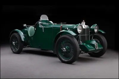 Quelle était la puissance de la MG Magnette K3 de 1933 qui avait une cylindrée de 1 087 centimètres cubes ?