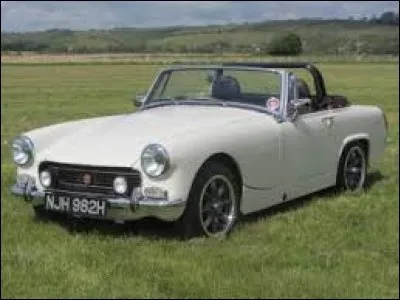Avec quelle voiture la MG Midget avait-elle une carrosserie commune ?