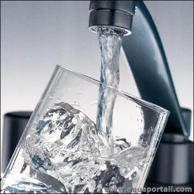 Combien de personnes n'ont pas acc&egrave;s &agrave; l'eau potable du robinet ?