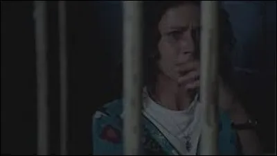 Comment la mère de Scott va-t-elle découvrir que son fils est un loup-garou ?