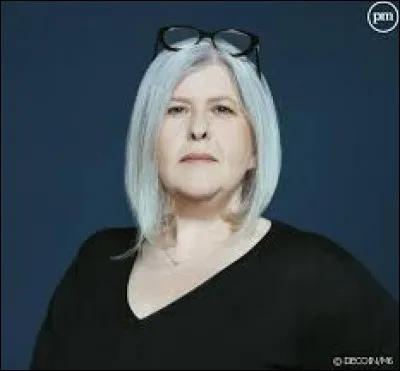 Comment s'appelle cette directrice artistique qui fait partie du jury ?