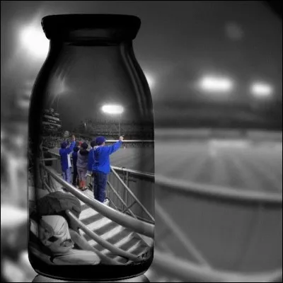 Sort la tête de l'eau.