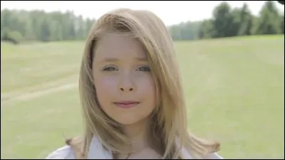 Comment s'appelle cette fille ?