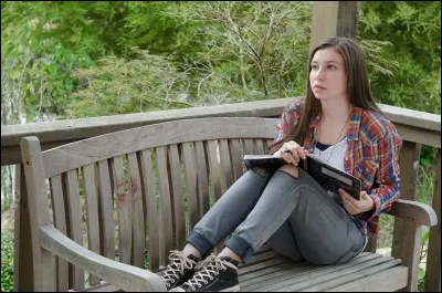 Enid a vu ses parents mourir sous ses yeux. Mais où se trouvait-elle à ce moment ?