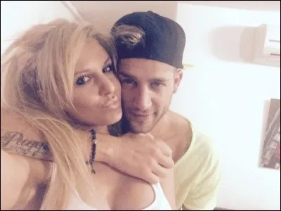 Qui est Adixia pour Paga ?