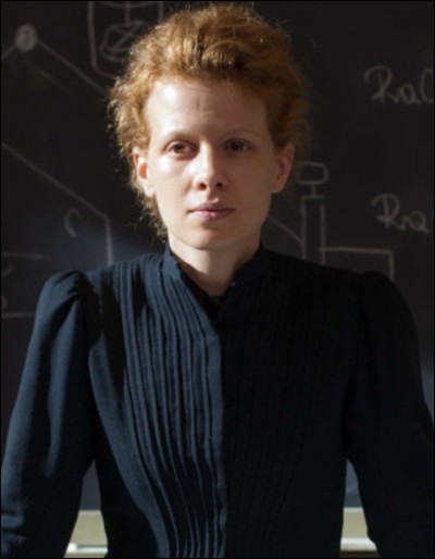 En 1898, avec le polonium, qu'ont découvert Marie et Pierre Curie ?