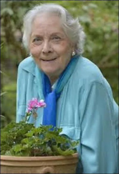 Née à Acy-en-Multien le 1er mars 1927, Claude Gensac est une actrice de cinéma, télévision et de théâtre. Nommée au César de la meilleure actrice dans un second rôle pour ''Lulu femme nue'' en 2015, elle reste célèbre pour avoir joué avec Louis de Funès dans dix de ses films, dont elle interprète, généralement, le rôle de sa femme. De ces trois films dans lequel ne joue-t-elle pas son épouse ?