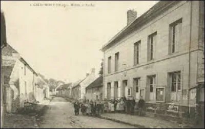 Avec une superficie de 5 860 km², à quel rang des départements français cela me place-t-il (en comptant ceux d'outre-mer) ? (Photo : carte postale ancienne de Giraumont, village que j'habite depuis 27 ans et qui compte 526 habitants).
