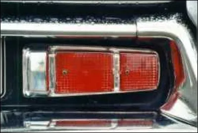 Celui ci est un feu de...