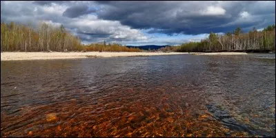 Parmi ces fleuves traversant la Russie, lequel est le plus long ?