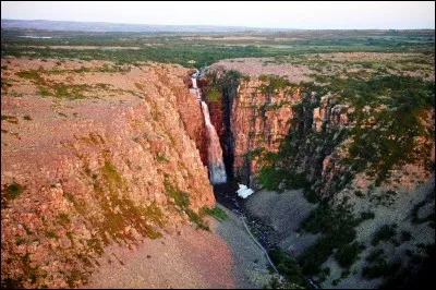 La Dalécarlie est une Province montagneuse et sauvage du centre-ouest d'un pays européen. Lequel ?