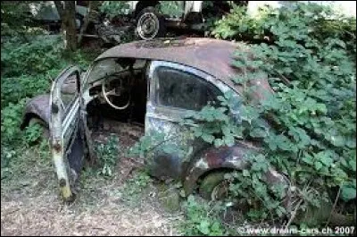 Quel est le nom de celle-ci qui convient mieux pour les moins fortunés ? la voiture du peuple autrement dit!