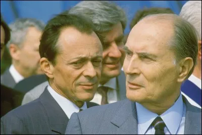 C'est la fin de la dure guerre entre l'Iran et l'Irak; en France, Michel Rocard est devenu premier ministre. Quelle année était-ce ?