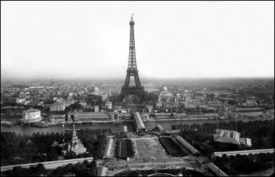 C'est l'année où la Tour Eiffel est inaugurée; c'est aussi l'année de naissance de Charles Chaplin. De quelle année s'agit-il ?