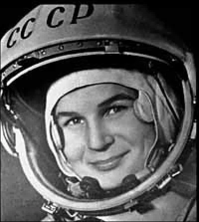 Valentina Terechkova est la première femme dans l'espace ; c'est aussi l'année de naissance de Denis Podalydès et de Quentin Tarantino. De quelle année s'agit-il ?