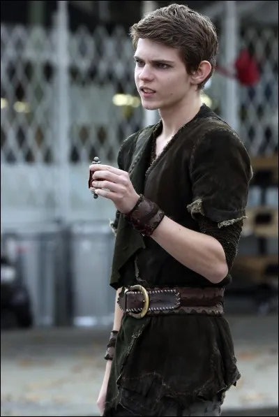 Quel acteur incarne le rôle de Peter Pan ?