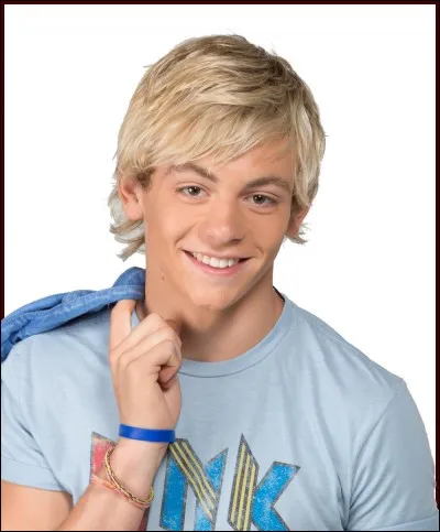 Dans quelle série Ross Lynch a-t-il fait une apparition avec son groupe ?
