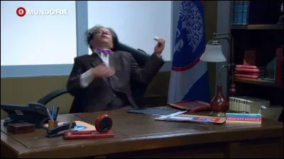 Je dirige le lycée et je craque sur Mlle Pavlova. Qui suis-je ?