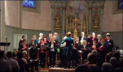 C'est un membre de Quizz Biz. En 1 : Il prend la tête - En 2 : Démonstratif !