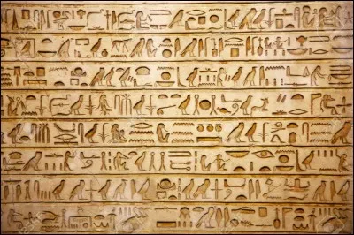 Les hiéroglyphes sont une écriture libyenne.
