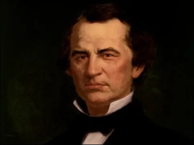 Il a été vice-président six semaines lors du second mandat d'Abraham Lincoln. Politicien du Sud (Tenessee) lors de la guerre de Sécession, il rejoignit l'Union. Président, il échappa à une voix près à une procédure de destitution. Son mandat s'intercala entre ceux de deux monstres sacrés de l'Histoire, par conséquent, le jugement sur son administration fut très négatif. Qui est-ce ?