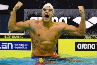 Dans quel sport le célèbre nageur français Florent Manaudou s'est-il reconverti ?