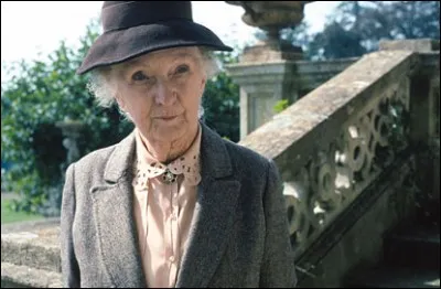 Cochez le ou les romans dans lesquels oeuvre Miss Jane Marple...