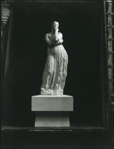 En quelle matière est faite cette statue d'Antoine Bourdelle ?