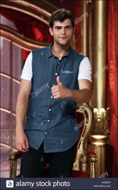 En quelle année a-t-il obtenu le Baccalauréat d'Art Scénique ?