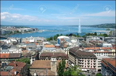 Quelle est cette ville au bord du lac Léman ?