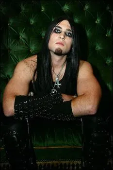 De qui ce grand gaillard est-il le fils?