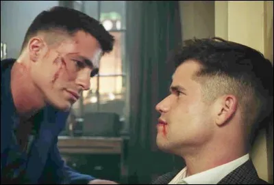 Avec qui sort Jackson dans la saison 6 ?