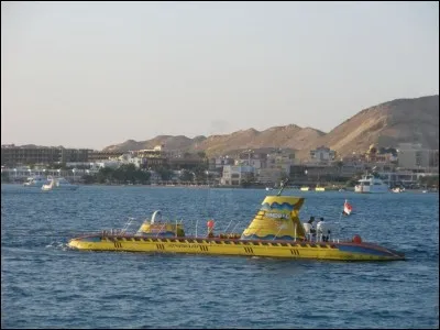 Vert ou jaune selon la chanson.