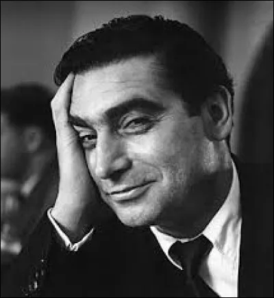 Mai 1954 : Quelle profession exer&ccedil;ait Robert Capa ?