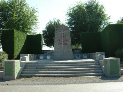 C'est dans cette commune, La Flamengrie, qu'une délégation allemande se présenta le 7 novembre 1918, avec un drapeau blanc pour signer le cessez-le-feu. Où est ce village ?
