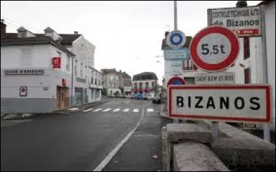 Nous sommes maintenant en Nouvelle-Aquitaine, à l'entrée de Bizanos. Ville de l'arrondissement de Pau, elle se trouve dans le département ...