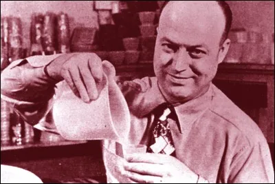 En quelle ann&eacute;e, le premier Tupperware invent&eacute; par l'ing&eacute;nieur Earl Tupper, a-t-il &eacute;t&eacute; commercialis&eacute; ?