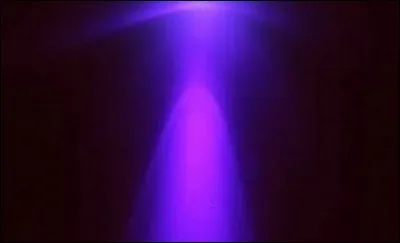 A petites doses, le rayonnement ultraviolet émis par le soleil est bénéfique pour le corps. Que ne permet-il pas ?