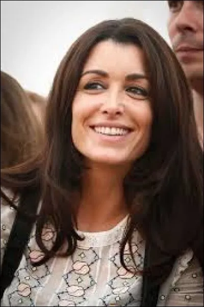 À quelle chanteuse doit-on la chanson "Ma révolution" en 2004 ?