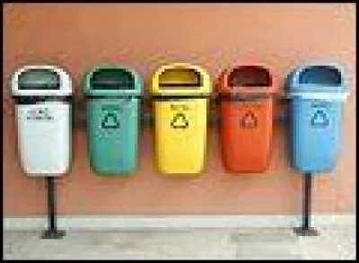 Que jette-t-on dans la poubelle bleue ?