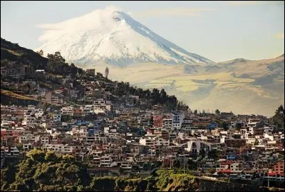 Le nom de la capitale de l'Équateur est facile à mémoriser pour les quizz ! Son architecture coloniale lui a valu la reconnaissance de l'Unesco.
On ne peut oublier cette magnifique vue sur les Andes !